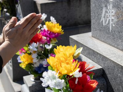 お墓参りにも、かたちある記憶を-1.jpg